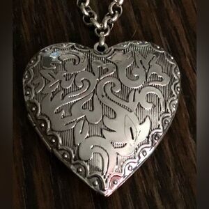 Vintage Heart Locket Pendant Etched Silver Tone Necklace